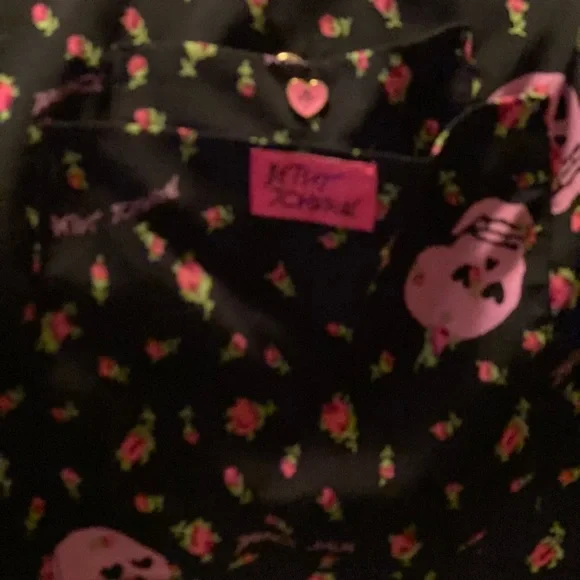 COPY - Betsy Johnson scrub top - Picture 2 of 4